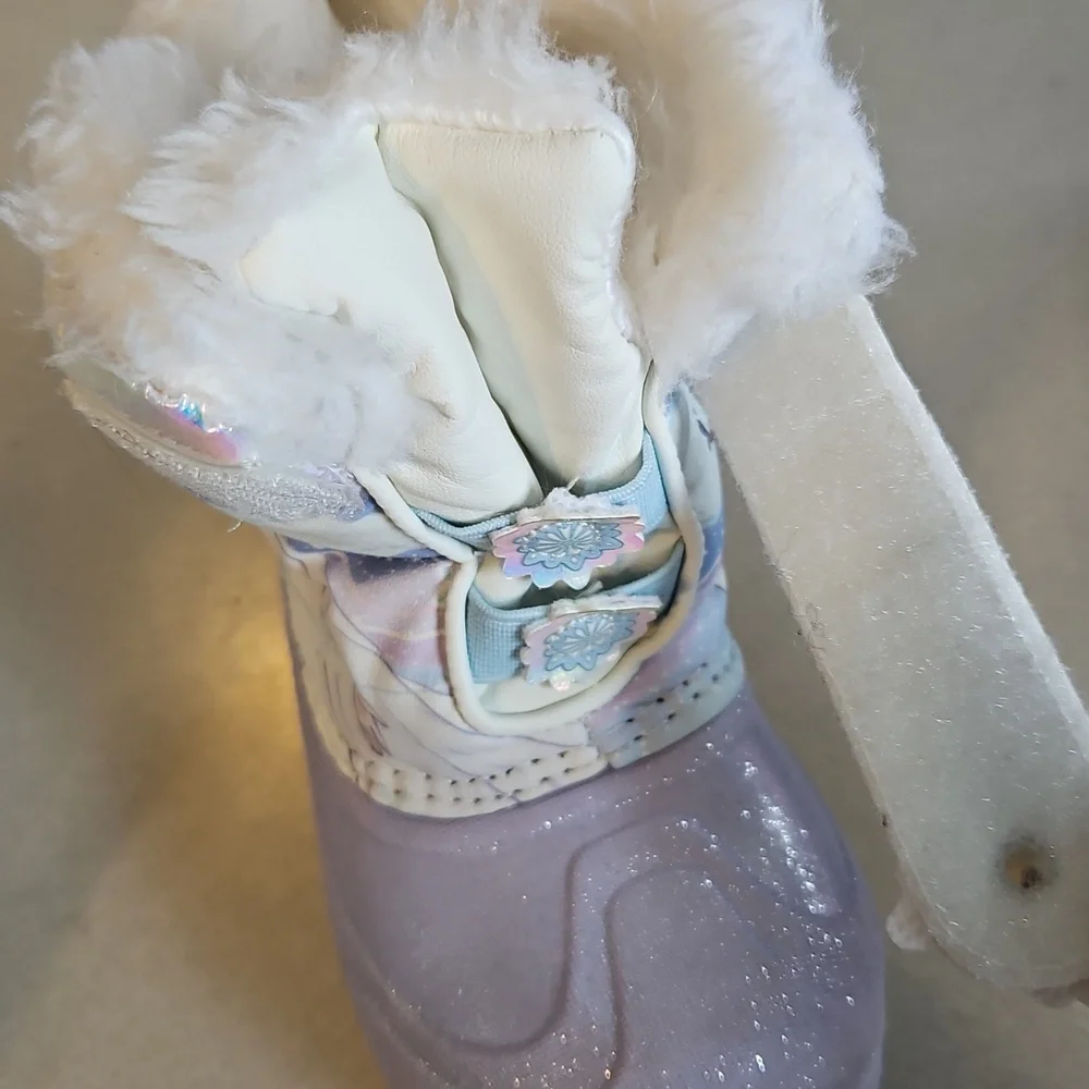 Frozen Light Up Snowboots